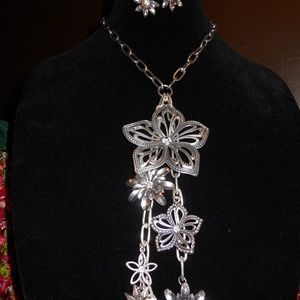 Silver Floral Necklace Set